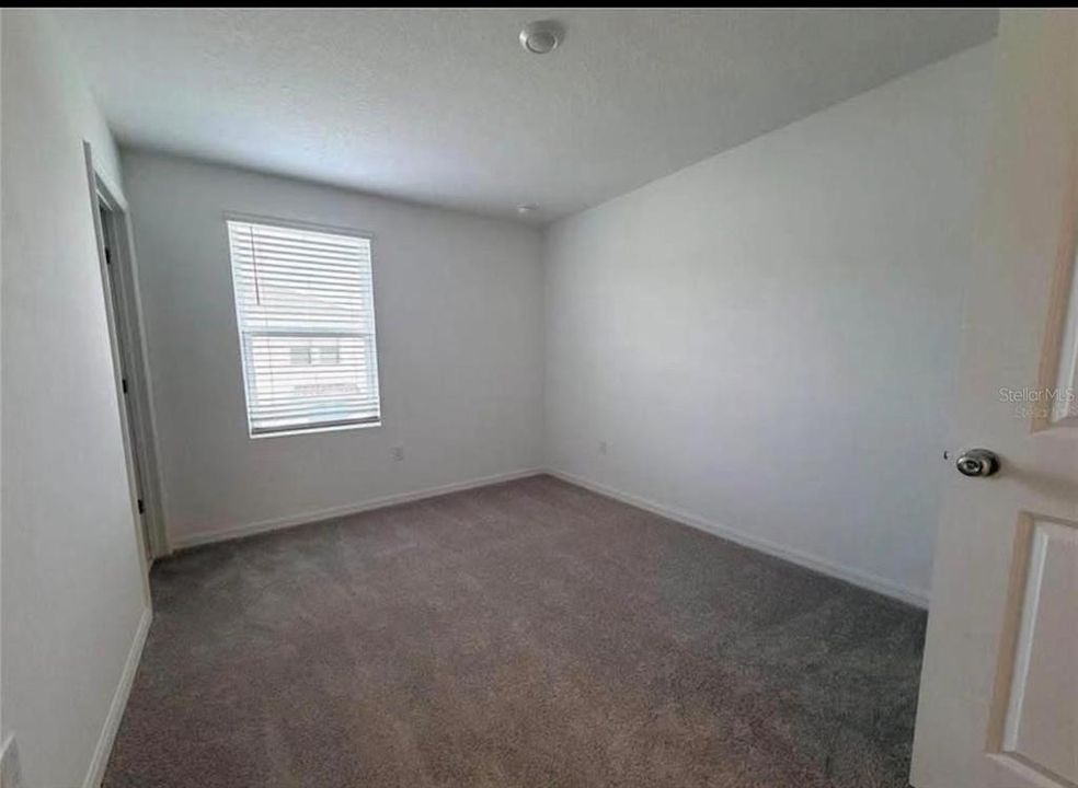 For Sale: $244,000 (3 beds, 2 baths, 1275 Square Feet)