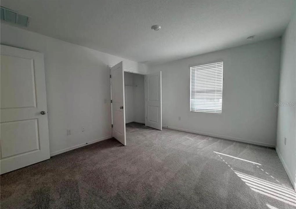 For Sale: $244,000 (3 beds, 2 baths, 1275 Square Feet)