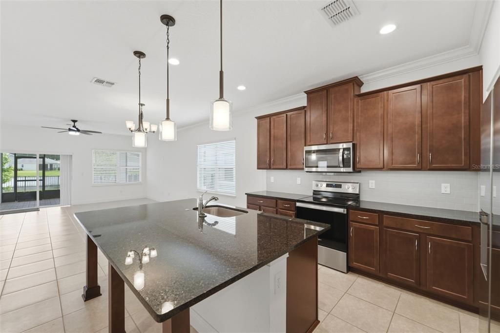 For Sale: $390,000 (4 beds, 2 baths, 1896 Square Feet)