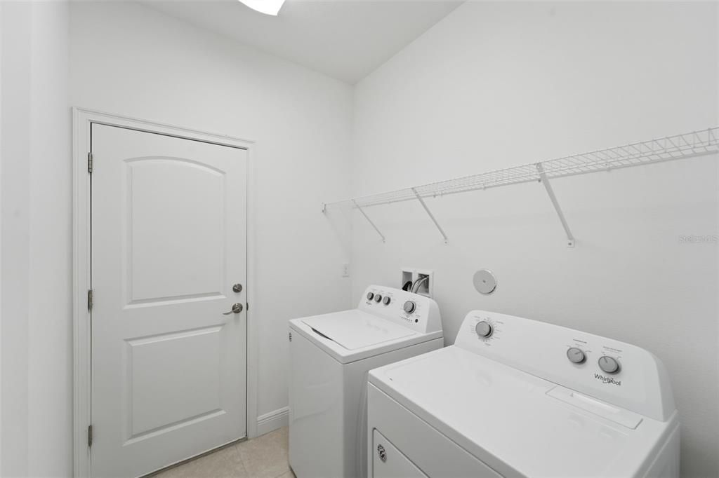 For Sale: $390,000 (4 beds, 2 baths, 1896 Square Feet)