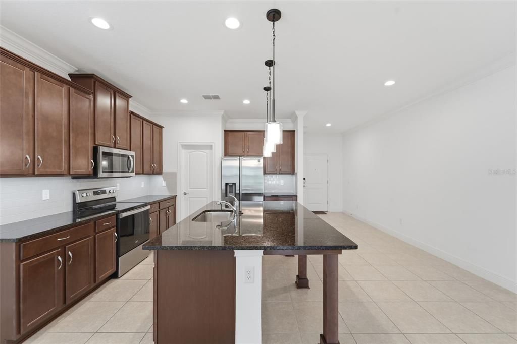 For Sale: $390,000 (4 beds, 2 baths, 1896 Square Feet)
