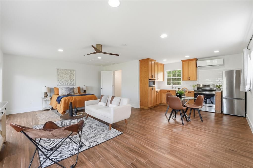 For Sale: $699,000 (3 beds, 4 baths, 2825 Square Feet)