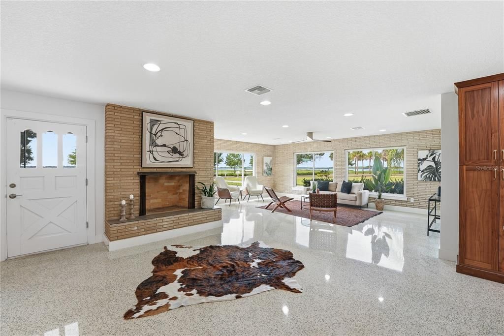 For Sale: $699,000 (3 beds, 4 baths, 2825 Square Feet)