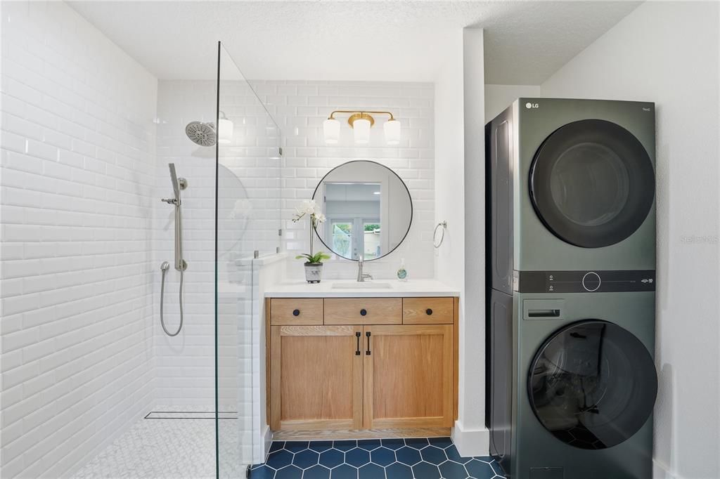 For Sale: $699,000 (3 beds, 4 baths, 2825 Square Feet)