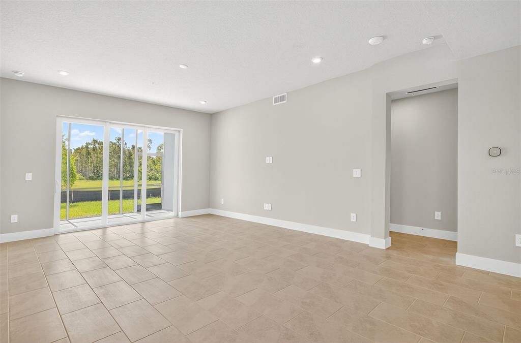 En Venta: $289,000 (2 camas, 2 baños, 1406 Pies cuadrados)