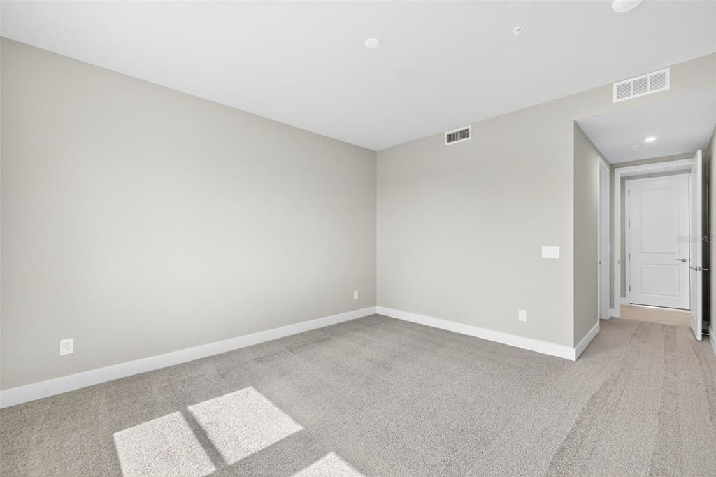 En Venta: $289,000 (2 camas, 2 baños, 1406 Pies cuadrados)
