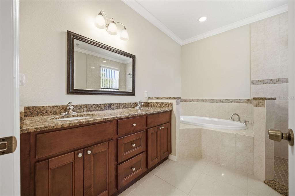 For Sale: $459,900 (3 beds, 2 baths, 1670 Square Feet)