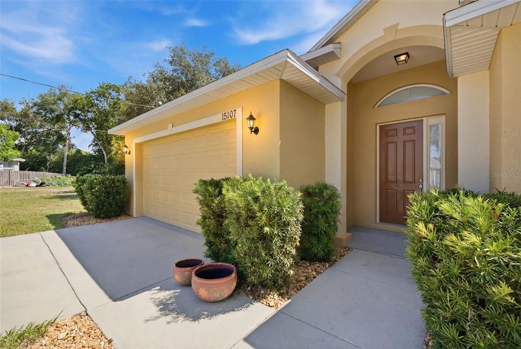 For Sale: $459,900 (3 beds, 2 baths, 1670 Square Feet)