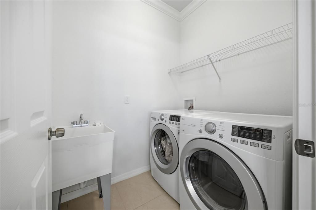For Sale: $459,900 (3 beds, 2 baths, 1670 Square Feet)