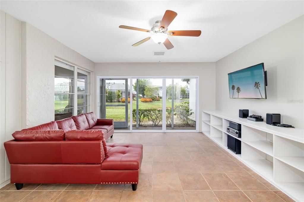 Activo con contrato: $225,000 (2 camas, 2 baños, 1379 Pies cuadrados)