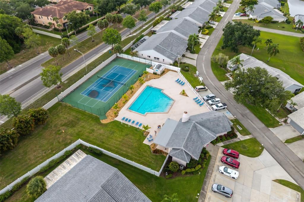 Activo con contrato: $225,000 (2 camas, 2 baños, 1379 Pies cuadrados)