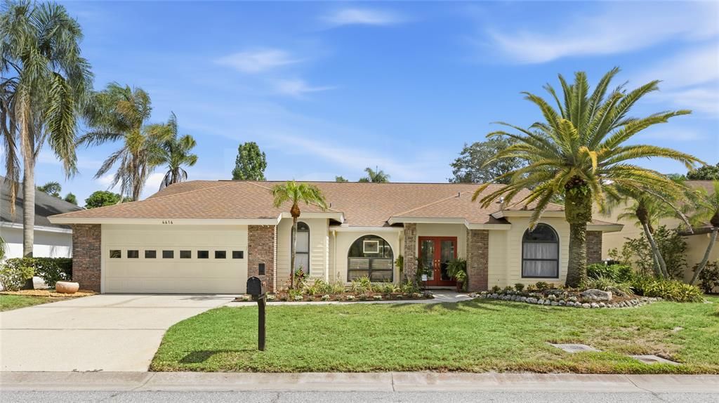 For Sale: $500,000 (3 beds, 2 baths, 2308 Square Feet)