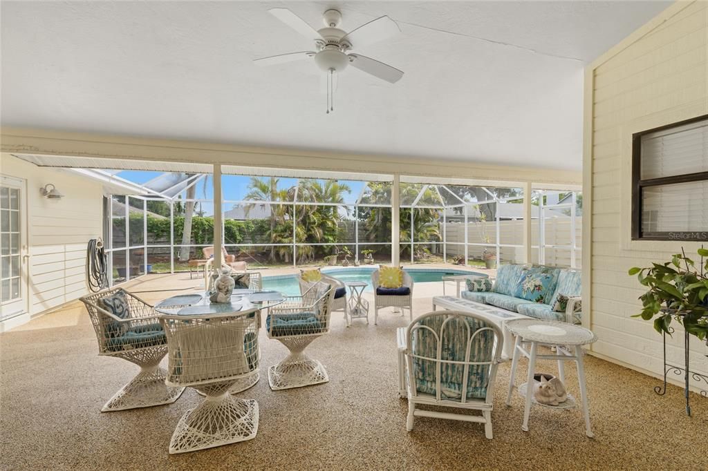 For Sale: $500,000 (3 beds, 2 baths, 2308 Square Feet)