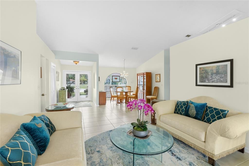 For Sale: $500,000 (3 beds, 2 baths, 2308 Square Feet)