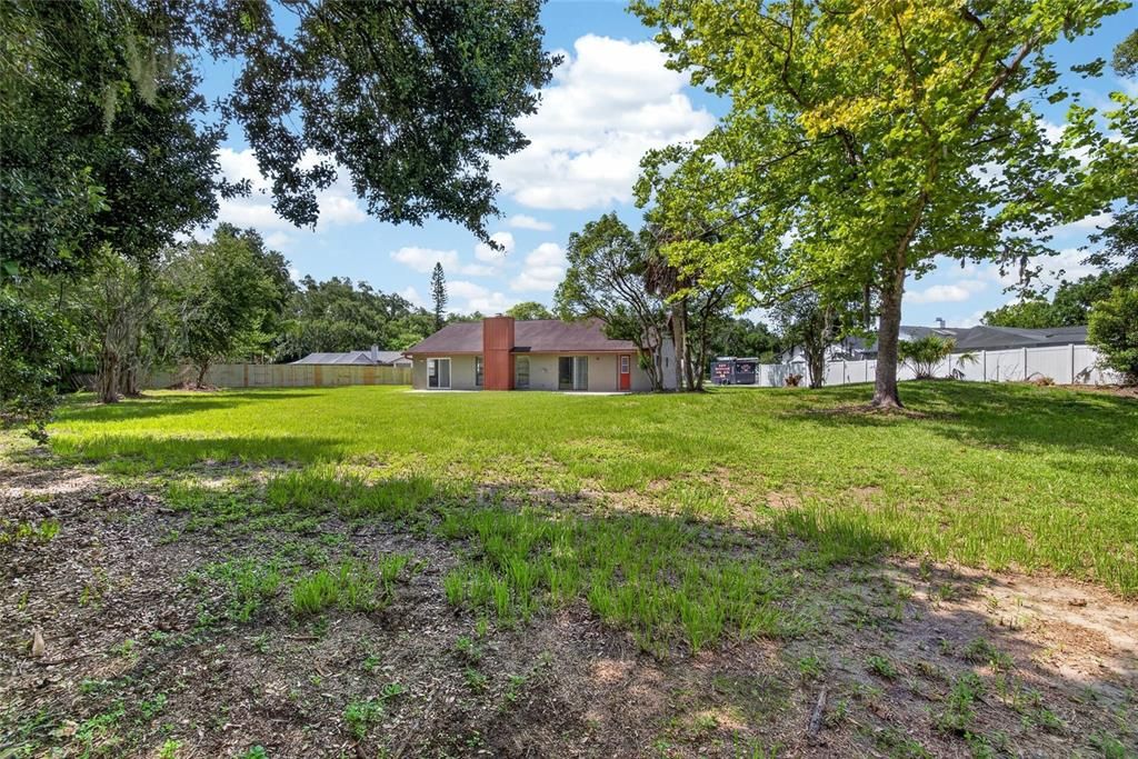 For Rent: $2,450 (3 beds, 2 baths, 1718 Square Feet)