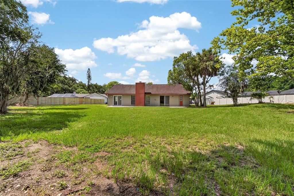 For Rent: $2,450 (3 beds, 2 baths, 1718 Square Feet)