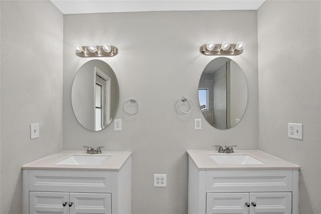 For Rent: $2,450 (3 beds, 2 baths, 1718 Square Feet)