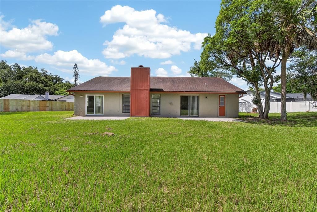 For Rent: $2,450 (3 beds, 2 baths, 1718 Square Feet)