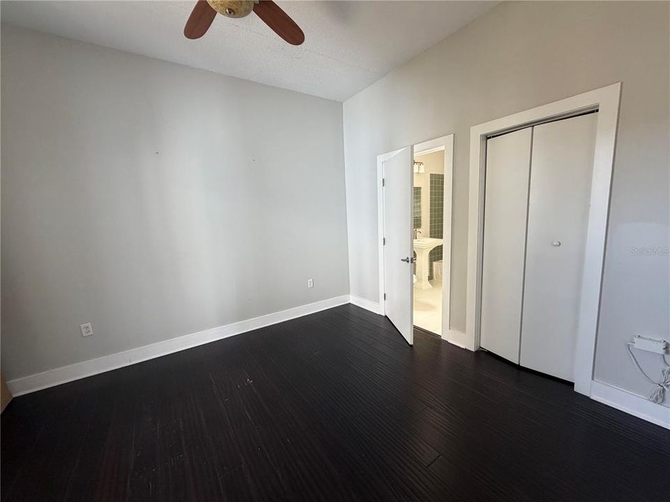 For Rent: $2,750 (2 beds, 2 baths, 1230 Square Feet)