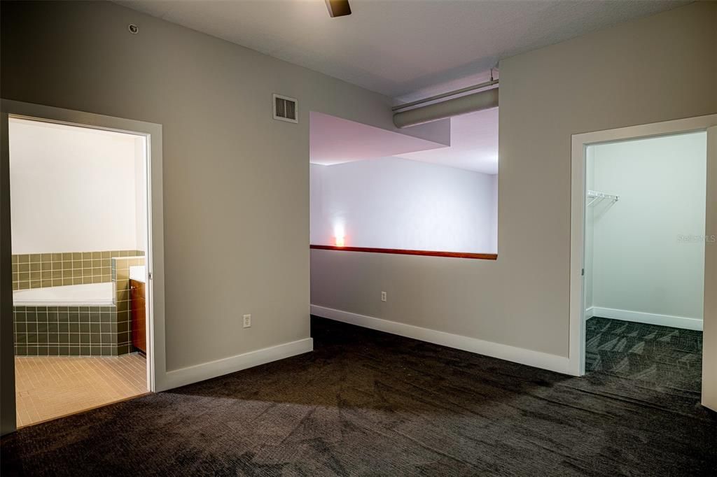 For Rent: $2,750 (2 beds, 2 baths, 1230 Square Feet)