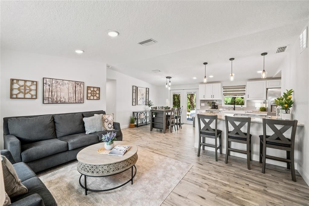 For Sale: $395,000 (3 beds, 2 baths, 1040 Square Feet)