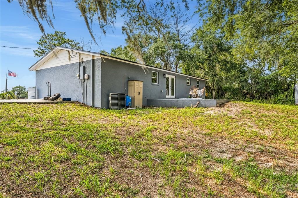 For Sale: $395,000 (3 beds, 2 baths, 1040 Square Feet)