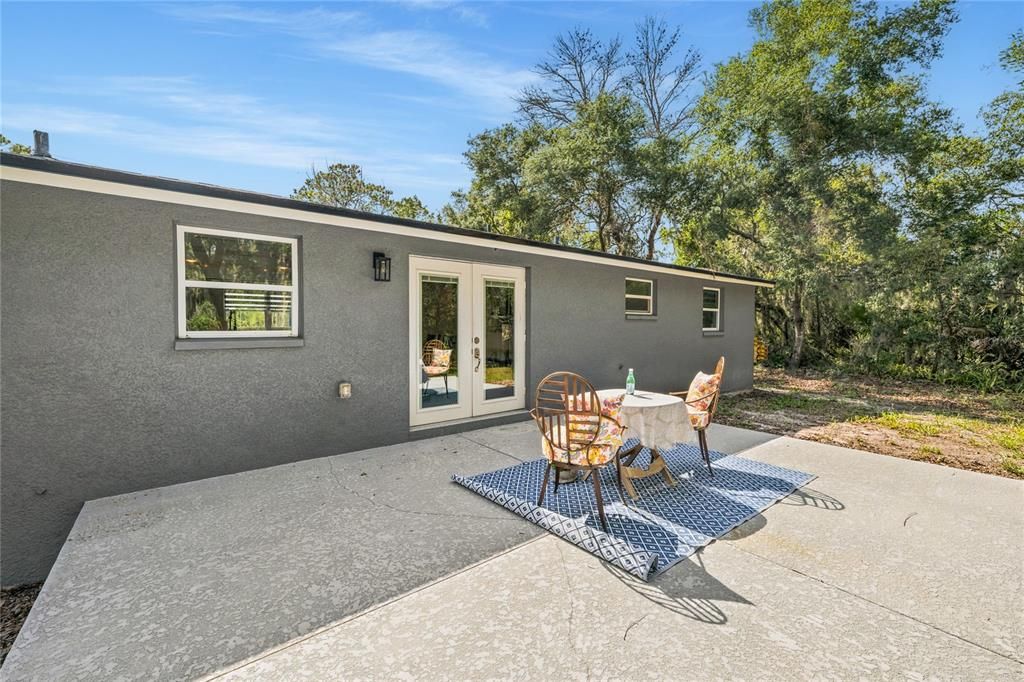 For Sale: $395,000 (3 beds, 2 baths, 1040 Square Feet)