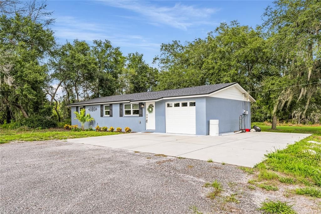For Sale: $395,000 (3 beds, 2 baths, 1040 Square Feet)