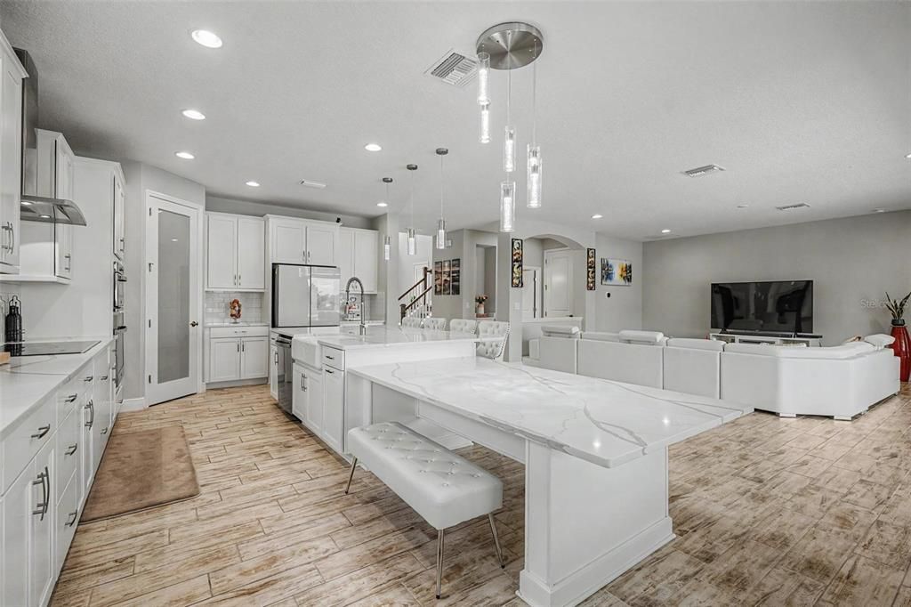 En Venta: $825,000 (5 camas, 4 baños, 4219 Pies cuadrados)