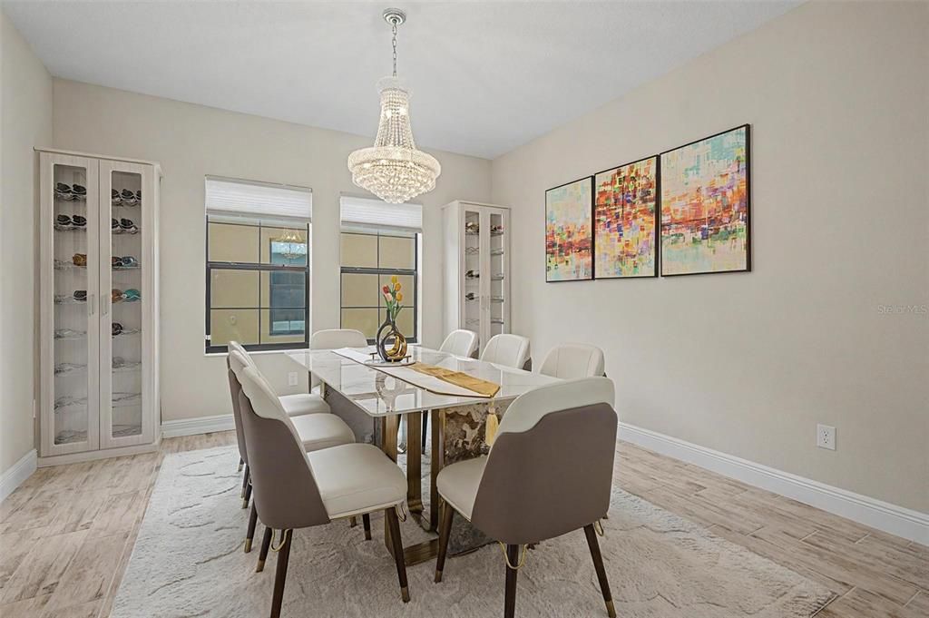 En Venta: $825,000 (5 camas, 4 baños, 4219 Pies cuadrados)