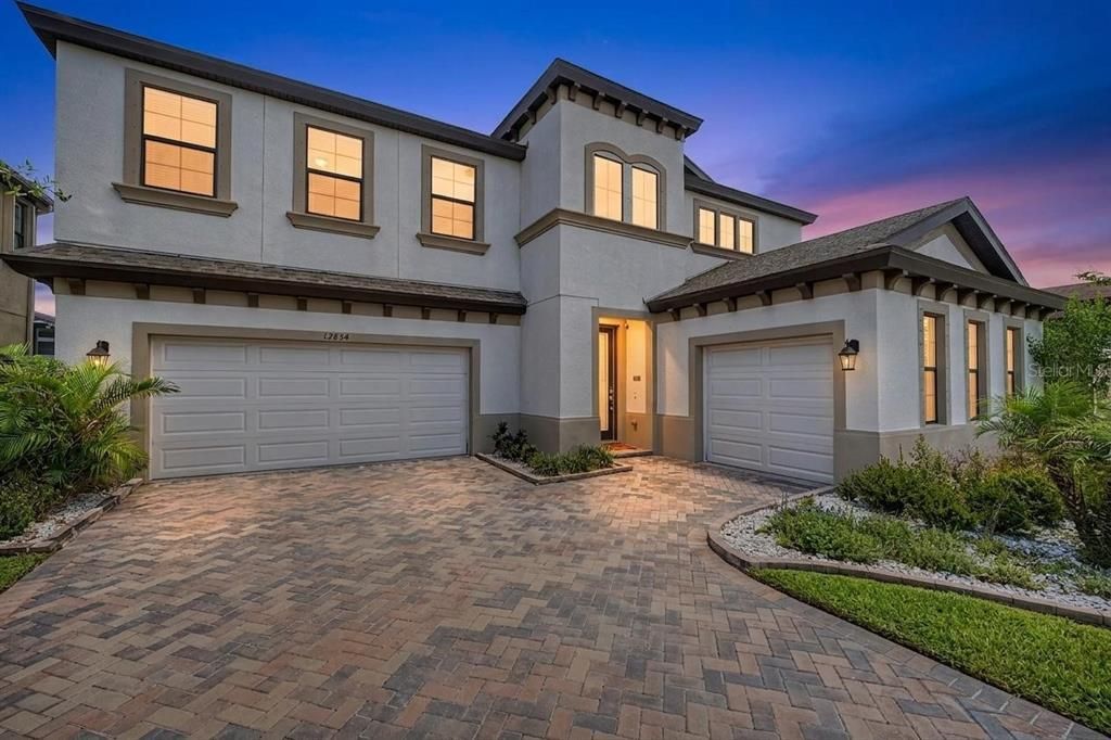 En Venta: $825,000 (5 camas, 4 baños, 4219 Pies cuadrados)