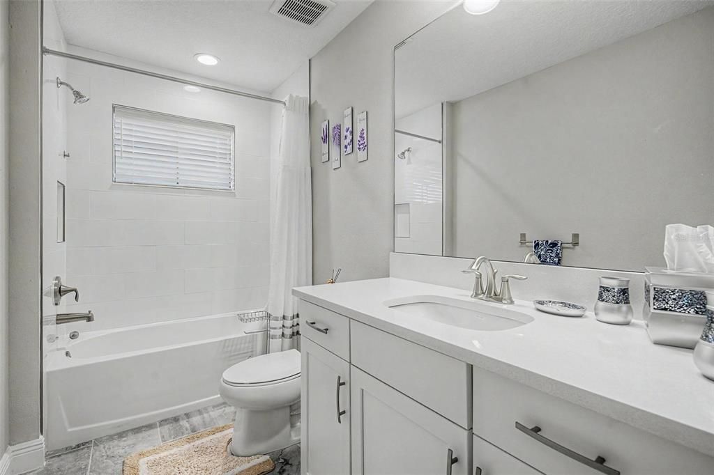En Venta: $825,000 (5 camas, 4 baños, 4219 Pies cuadrados)