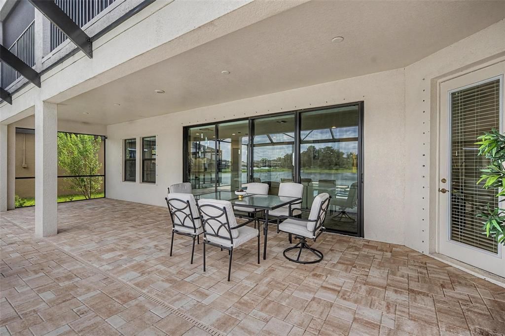 En Venta: $825,000 (5 camas, 4 baños, 4219 Pies cuadrados)