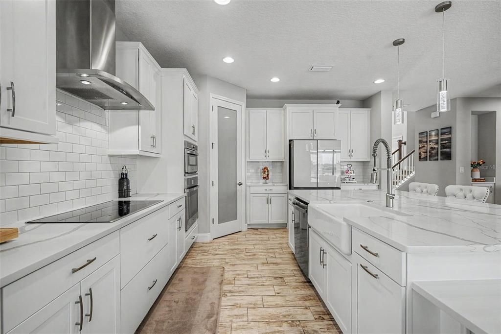En Venta: $825,000 (5 camas, 4 baños, 4219 Pies cuadrados)