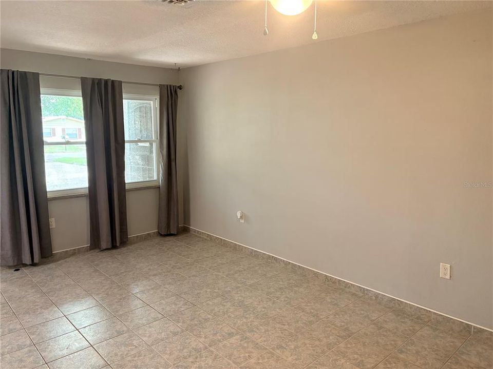 En Renta: $1,350 (1 camas, 1 baños, 700 Pies cuadrados)