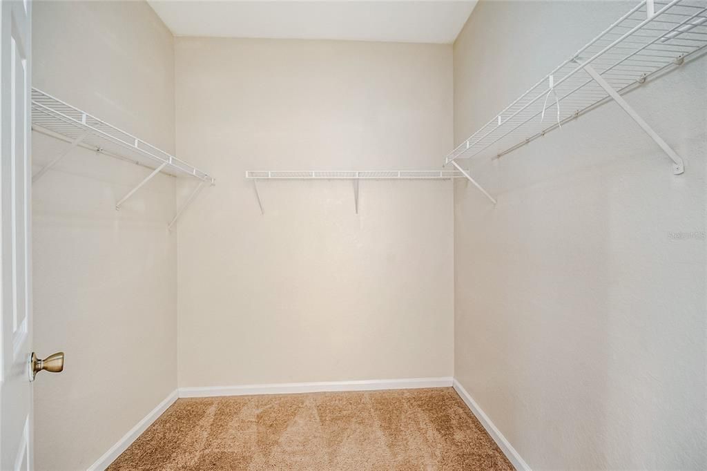 En Venta: $298,500 (3 camas, 2 baños, 2169 Pies cuadrados)