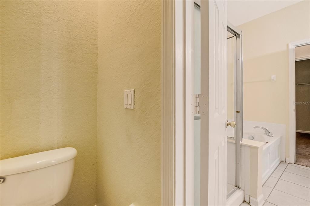 En Venta: $298,500 (3 camas, 2 baños, 2169 Pies cuadrados)