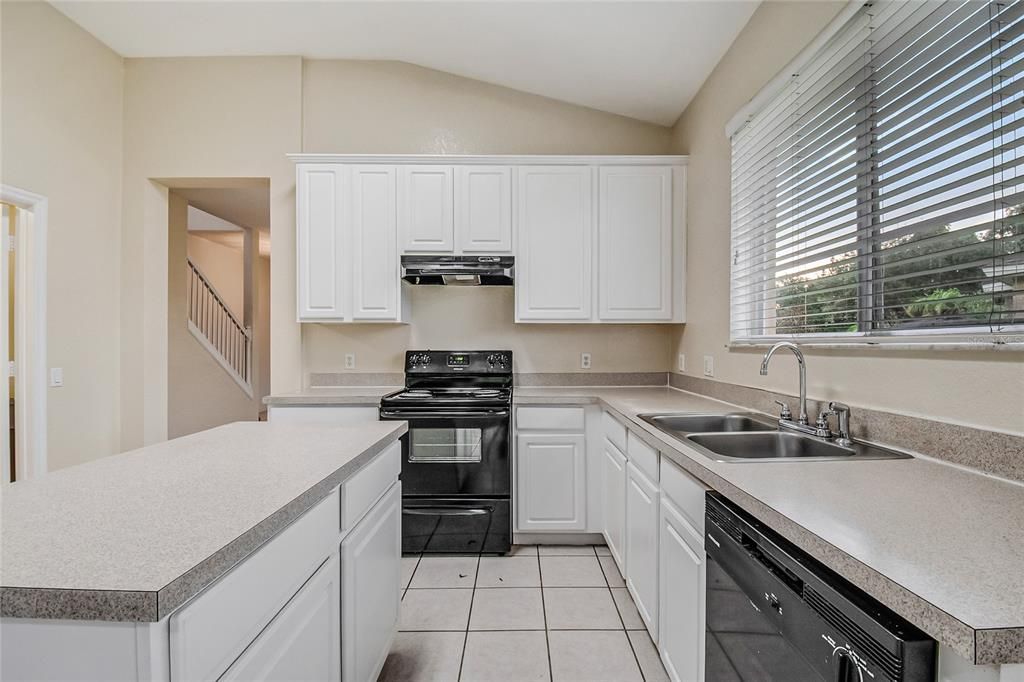En Venta: $298,500 (3 camas, 2 baños, 2169 Pies cuadrados)