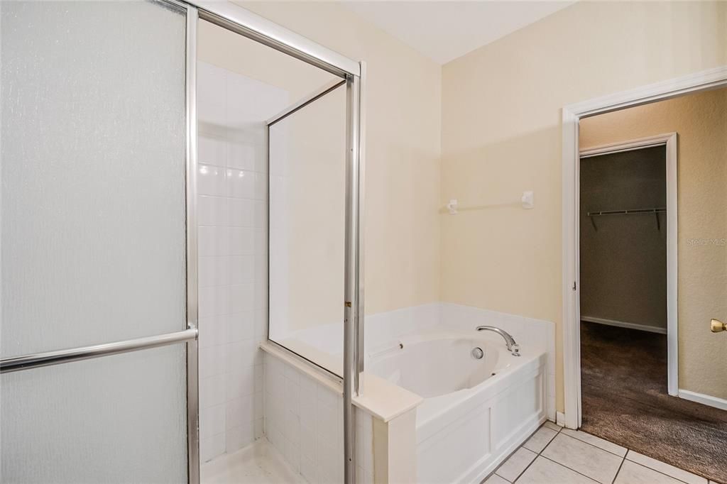 En Venta: $298,500 (3 camas, 2 baños, 2169 Pies cuadrados)