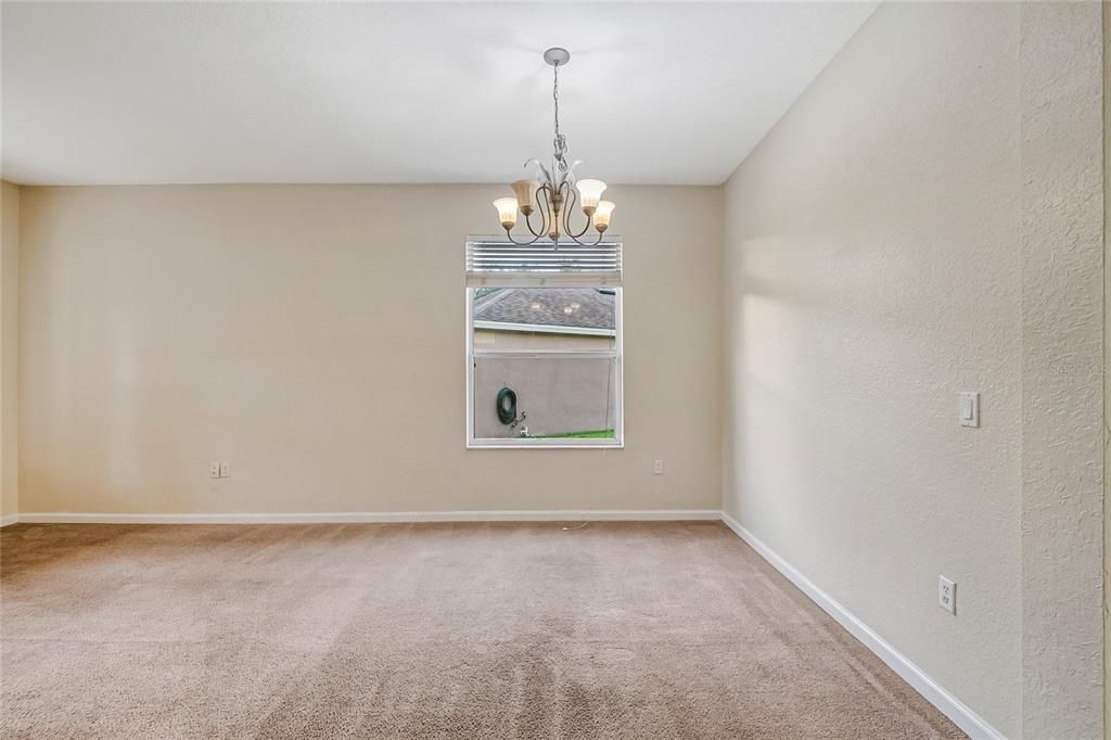 En Venta: $298,500 (3 camas, 2 baños, 2169 Pies cuadrados)
