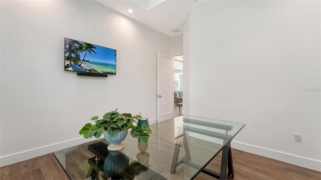 En Venta: $3,295,000 (4 camas, 3 baños, 3230 Pies cuadrados)