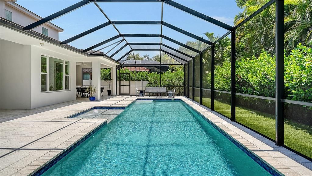 En Venta: $3,295,000 (4 camas, 3 baños, 3230 Pies cuadrados)