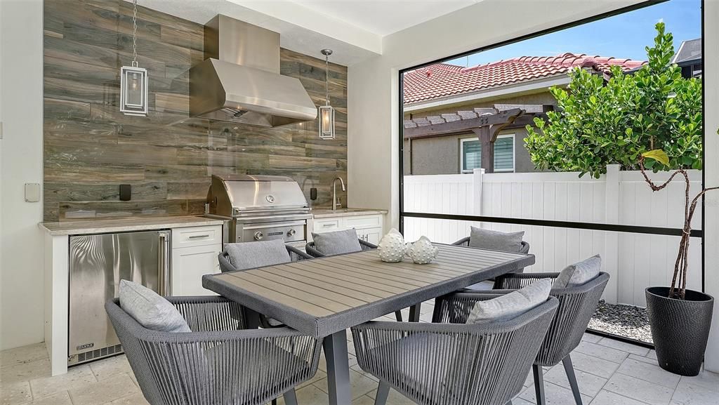 En Venta: $3,295,000 (4 camas, 3 baños, 3230 Pies cuadrados)