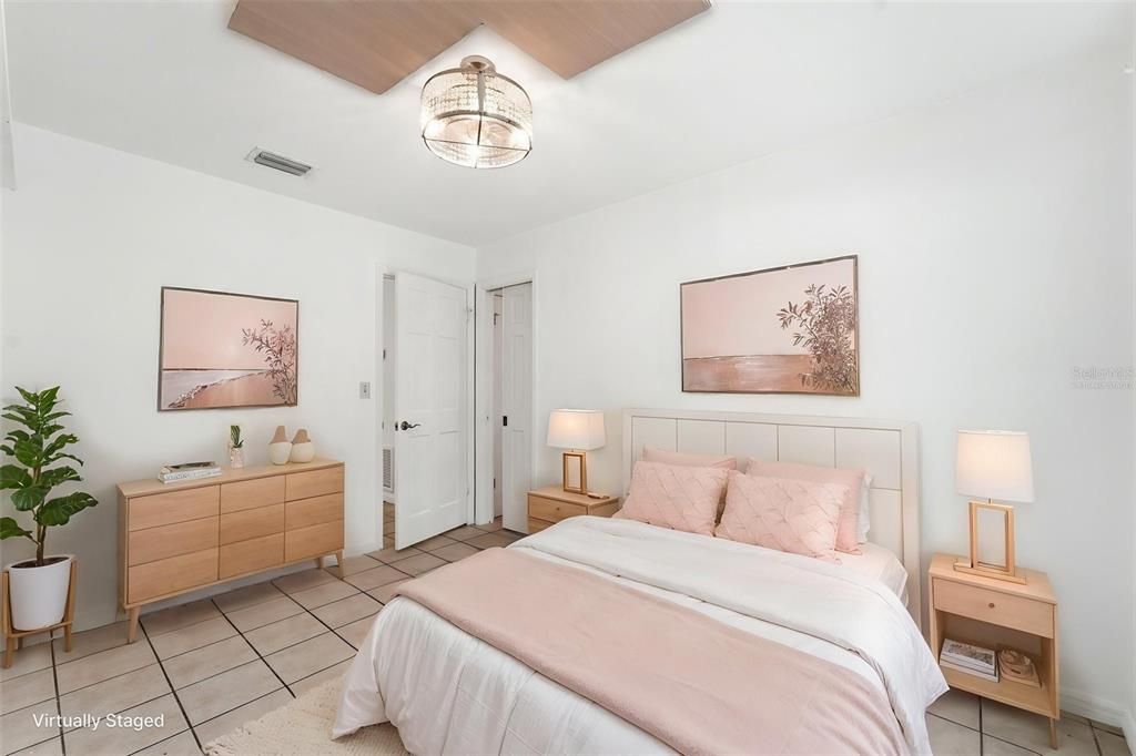 For Sale: $209,000 (2 beds, 2 baths, 1196 Square Feet)