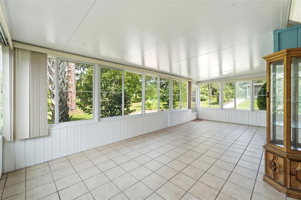 For Sale: $209,000 (2 beds, 2 baths, 1196 Square Feet)