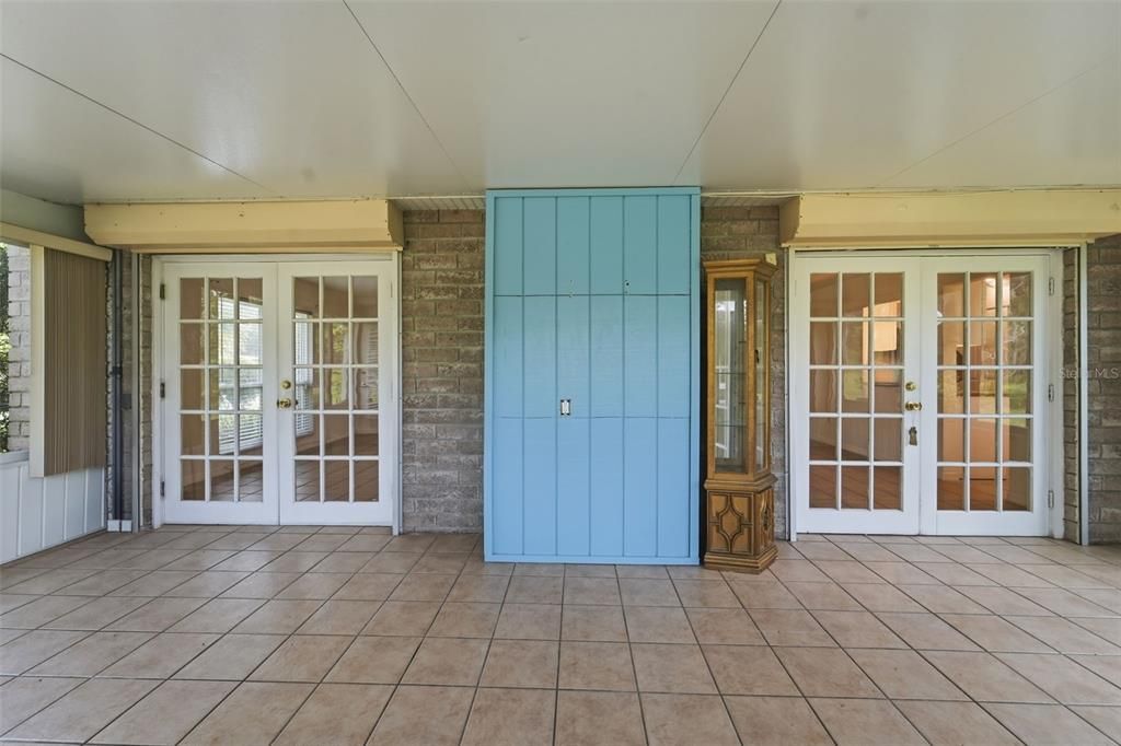 For Sale: $209,000 (2 beds, 2 baths, 1196 Square Feet)