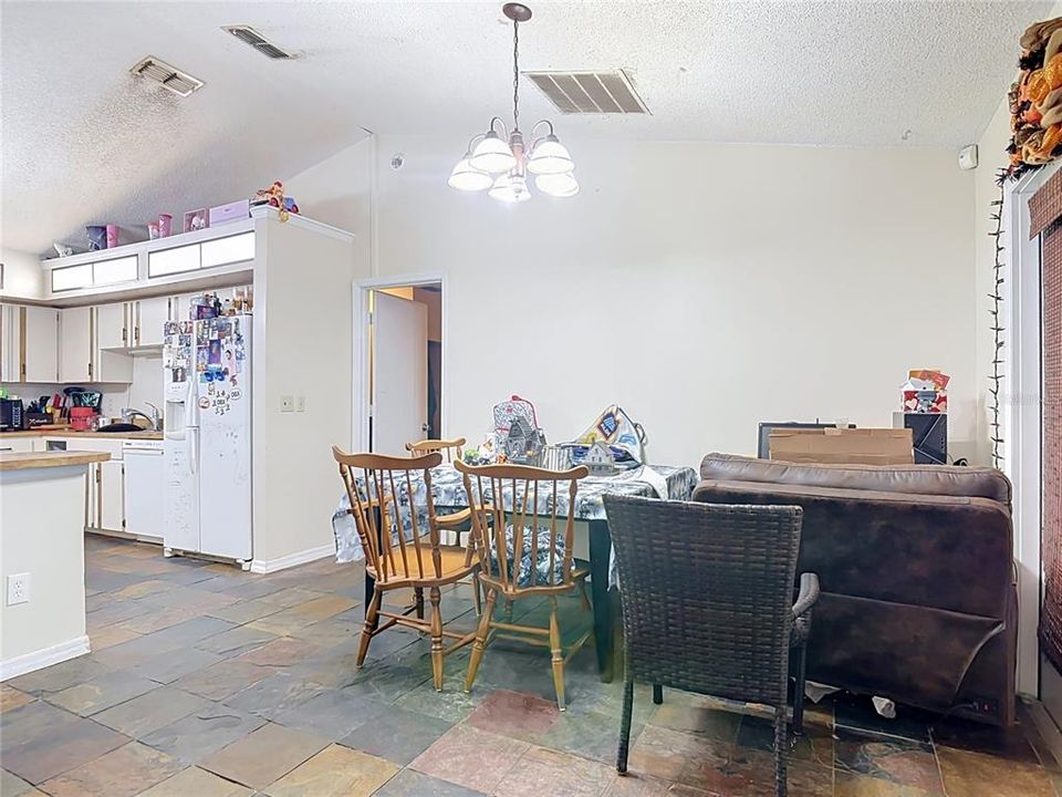For Sale: $289,000 (3 beds, 2 baths, 1448 Square Feet)
