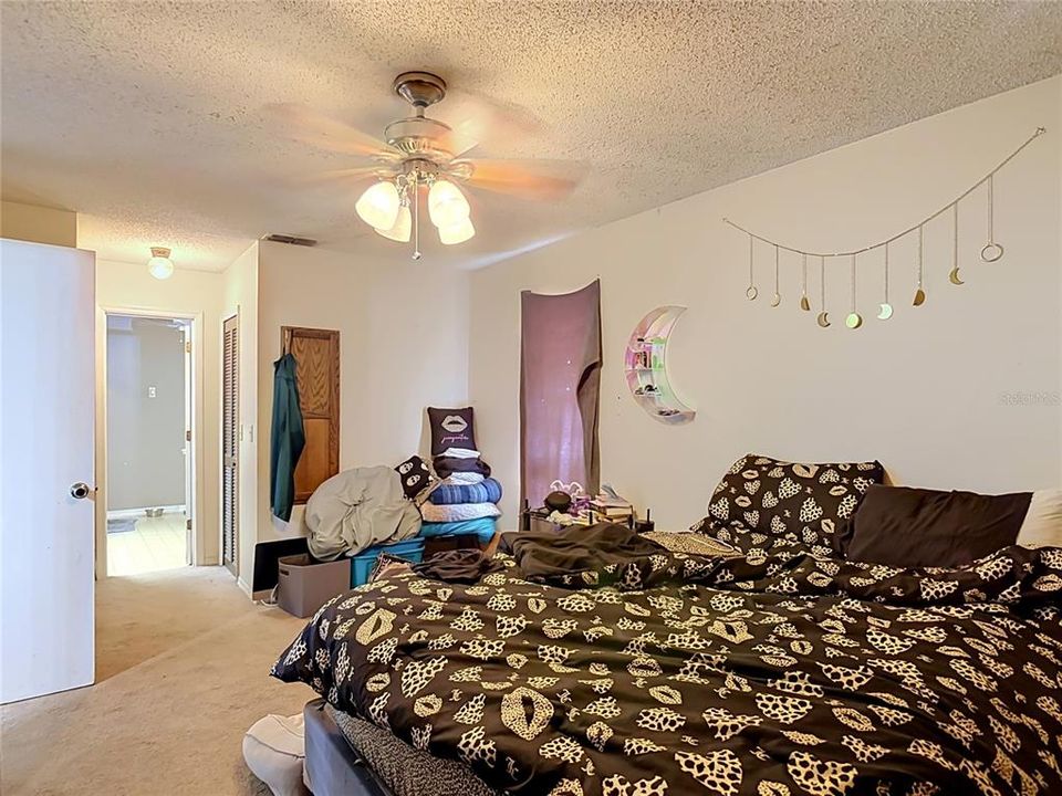 For Sale: $289,000 (3 beds, 2 baths, 1448 Square Feet)