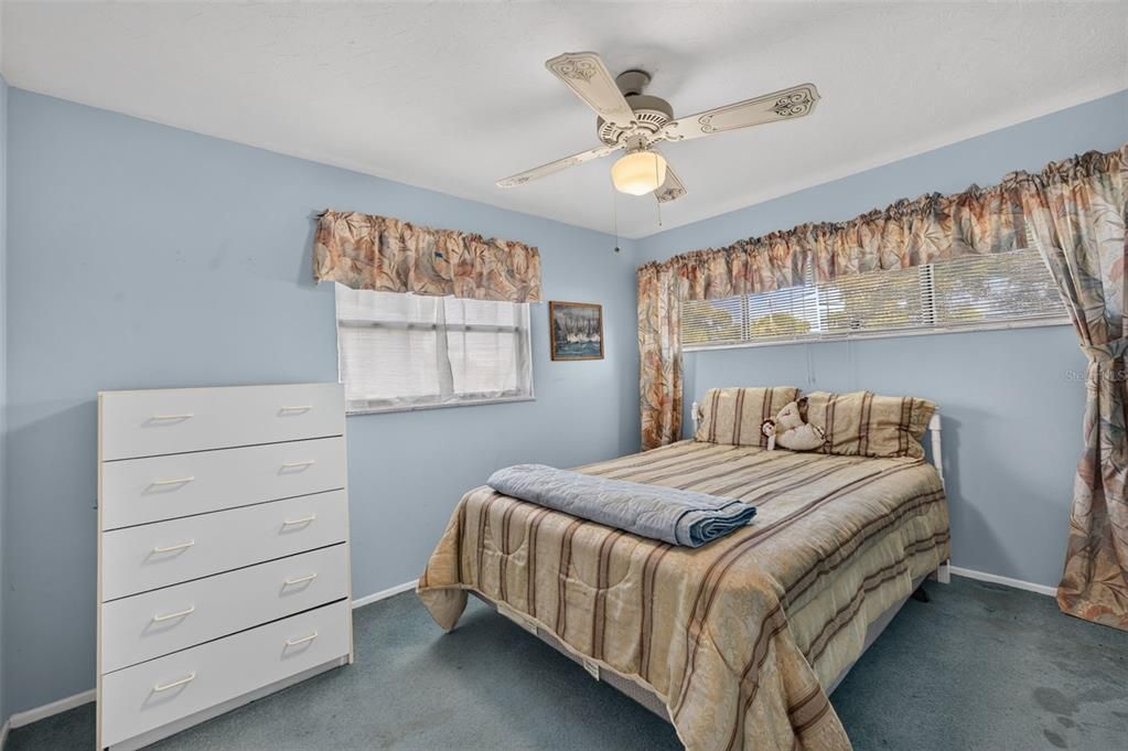 Active With Contract: $250,000 (3 beds, 2 baths, 1950 Square Feet)