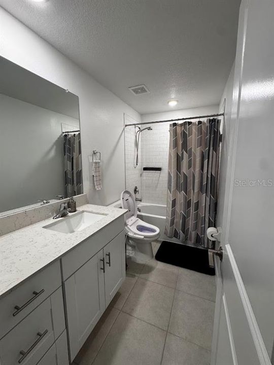 For Rent: $2,450 (4 beds, 2 baths, 2466 Square Feet)